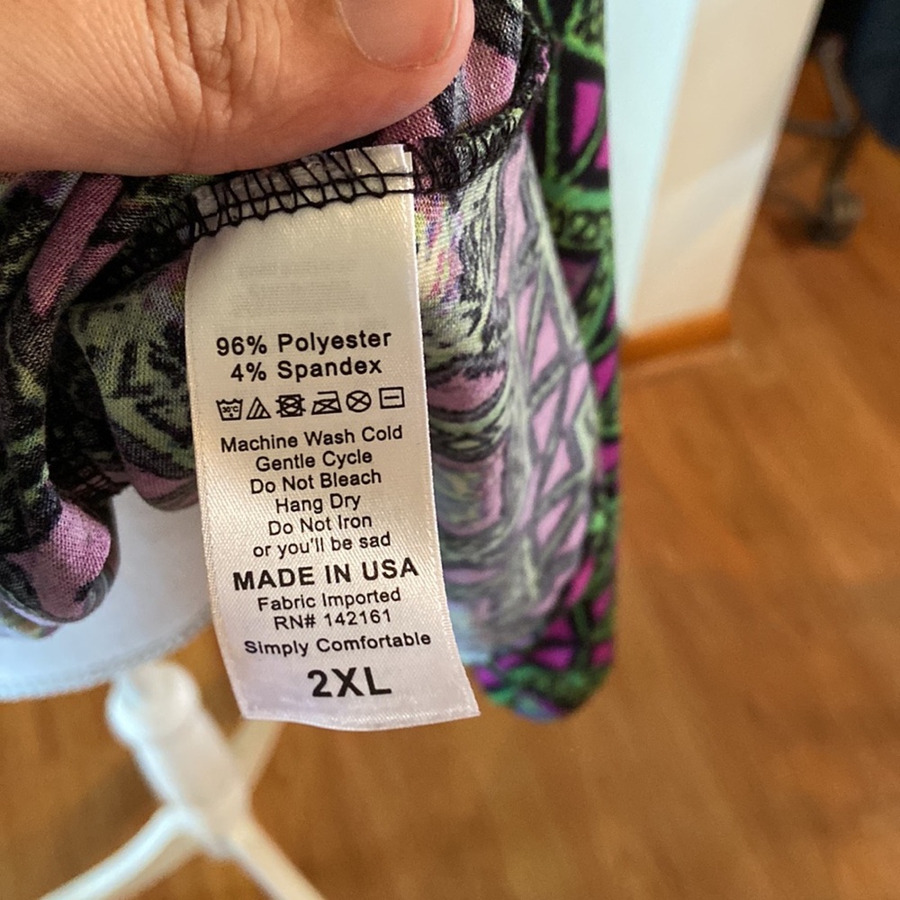 Gorgeous lularoe Lynnae. Size 2X - Picture 4 of 4
